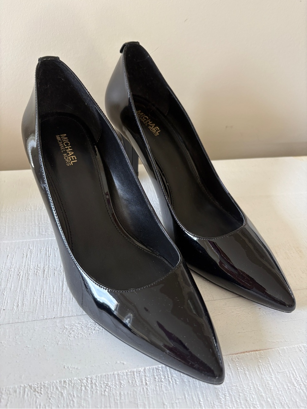 Michael Kors Black Patent Pointed Toe Pumps Size 8